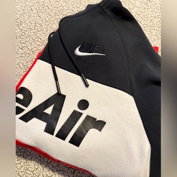 Nike Air Colorblock Hoodie - Picture 2 of 6